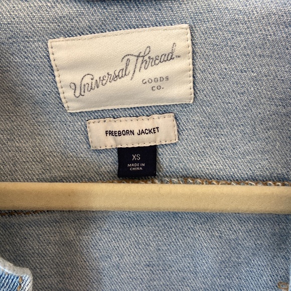 Jean jacket - Picture 3 of 5